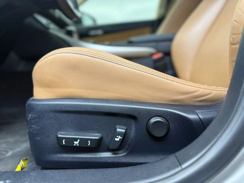 Used 2016 Lexus IS 200t RWD image 13