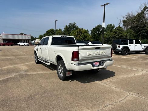Used 2018 RAM 3500 Laramie Longhorn AWD/4WD image 3