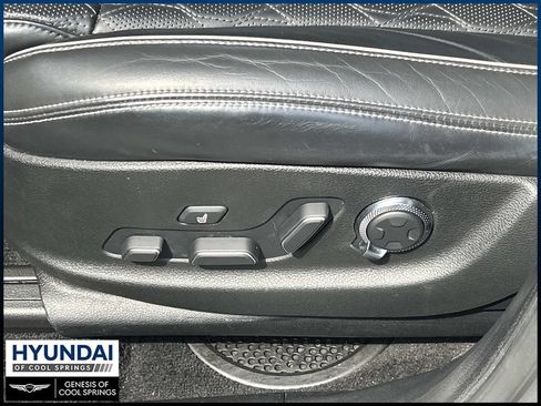 Used 2022 Genesis GV70 3.5T Sport w/ Sport Advanced Package AWD/4WD image 17
