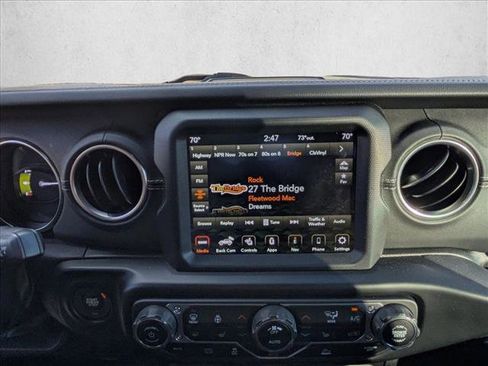 Used 2022 Jeep Wrangler Unlimited Sahara w/ Cold Weather Group image 15