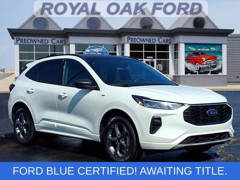 Certified 2024 Ford Escape ST-Line w/ Tech Pack #1 AWD/4WD image 1