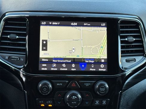 Used 2020 Jeep Grand Cherokee Altitude image 22