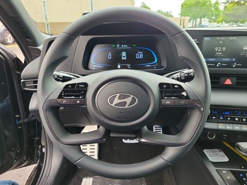 New 2026 Hyundai Elantra Sport FWD image 22