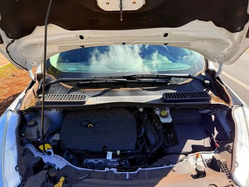 Used 2018 Ford Escape SE w/ Ford Safe & Smart Package image 14