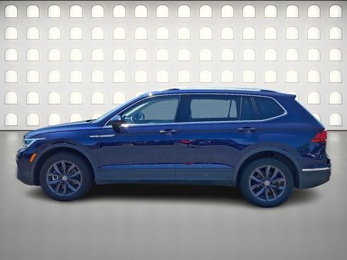 Used 2023 Volkswagen Tiguan SE w/ Panoramic Sunroof Package AWD/4WD image 4