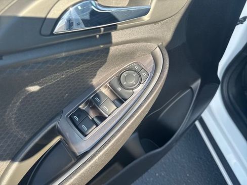 Used 2022 Chevrolet Malibu LS image 11