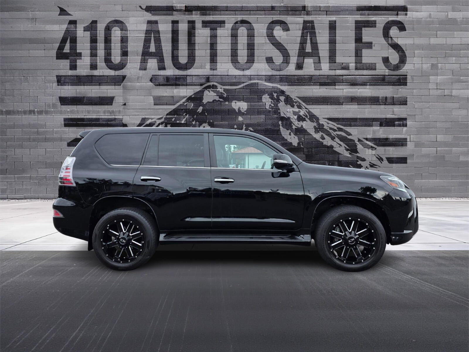Used 2021 Lexus GX 460 Premium w/ Premium Package AWD/4WD image 2