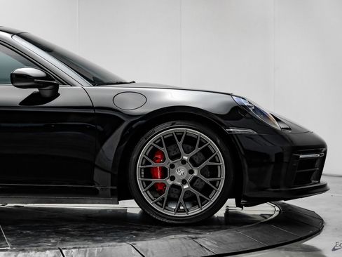 Used 2020 Porsche 911 Carrera 4S image 16