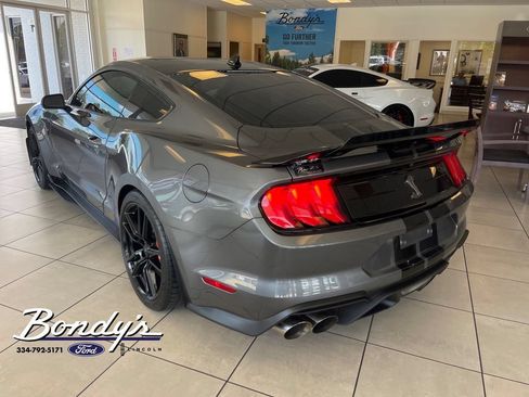 Used 2021 Ford Mustang Shelby GT500 w/ Technology Package RWD image 12