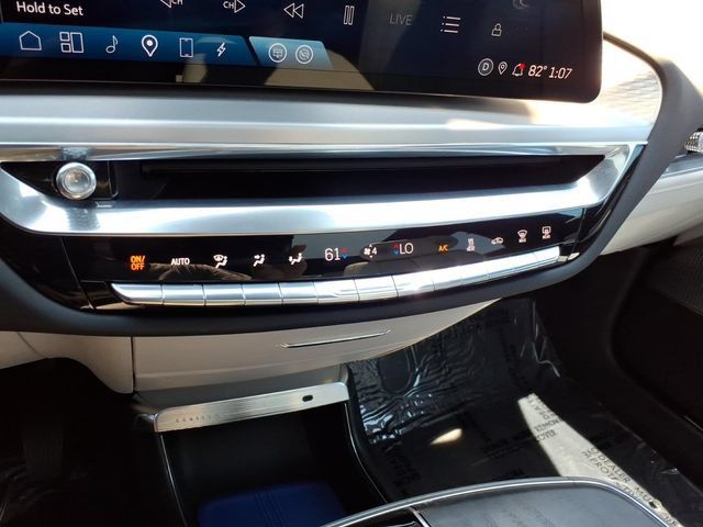 Used 2023 Cadillac Lyriq 2WD image 34