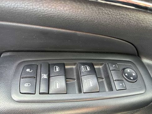 Used 2018 Jeep Grand Cherokee Limited w/ Trailer Tow Group IV AWD/4WD image 15