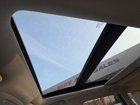 Used 2015 Nissan Rogue SL w/ SL Premium Package image 25