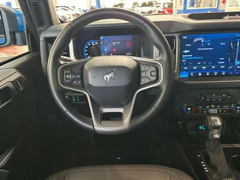 Used 2024 Ford Bronco Outer Banks AWD/4WD image 17