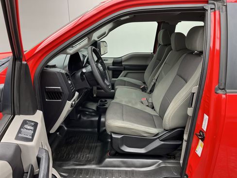 Used 2017 Ford F150 XL w/ Equipment Group 101A Mid image 3