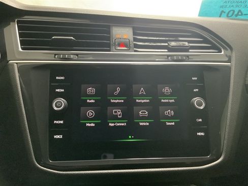 Used 2024 Volkswagen Tiguan SEL R-Line AWD/4WD image 30