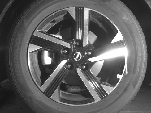 Used 2025 Nissan Sentra SV FWD image 12
