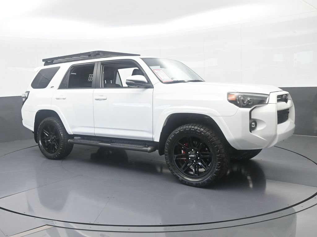 Used 2024 Toyota 4Runner SR5 Premium w/ Moonroof Package AWD/4WD image 8