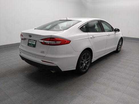 Used 2019 Ford Fusion SEL FWD image 9