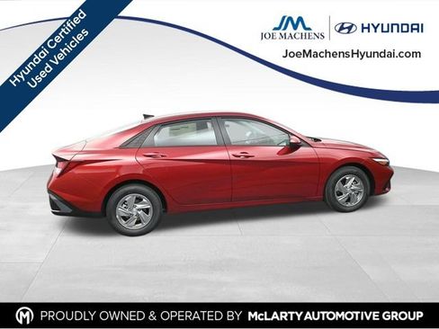 Used 2026 Hyundai Elantra SE FWD image 10