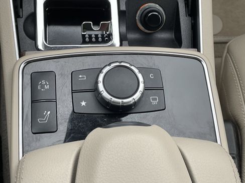 Used 2017 Mercedes-Benz E 400 Cabriolet image 38