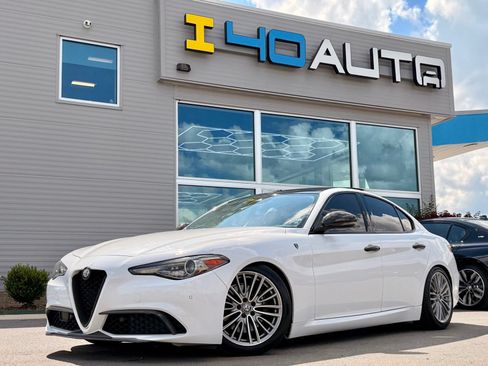 Used 2017 Alfa Romeo Giulia Ti RWD image 1