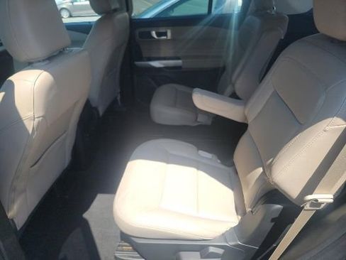 Used 2023 Ford Explorer XLT w/ Equipment Group 202A AWD/4WD image 6