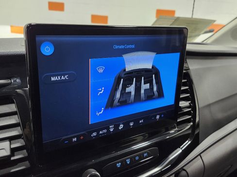 Used 2023 Ford Transit 350 XLT image 33