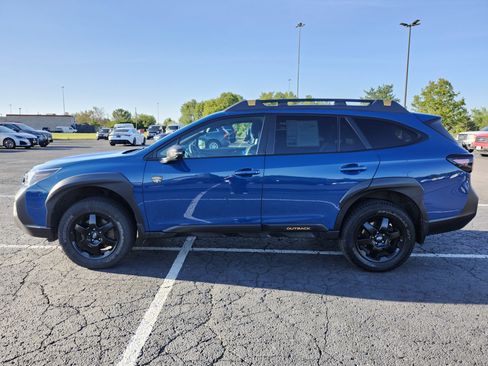 Used 2022 Subaru Outback Wilderness w/ Wilderness Package AWD/4WD image 9