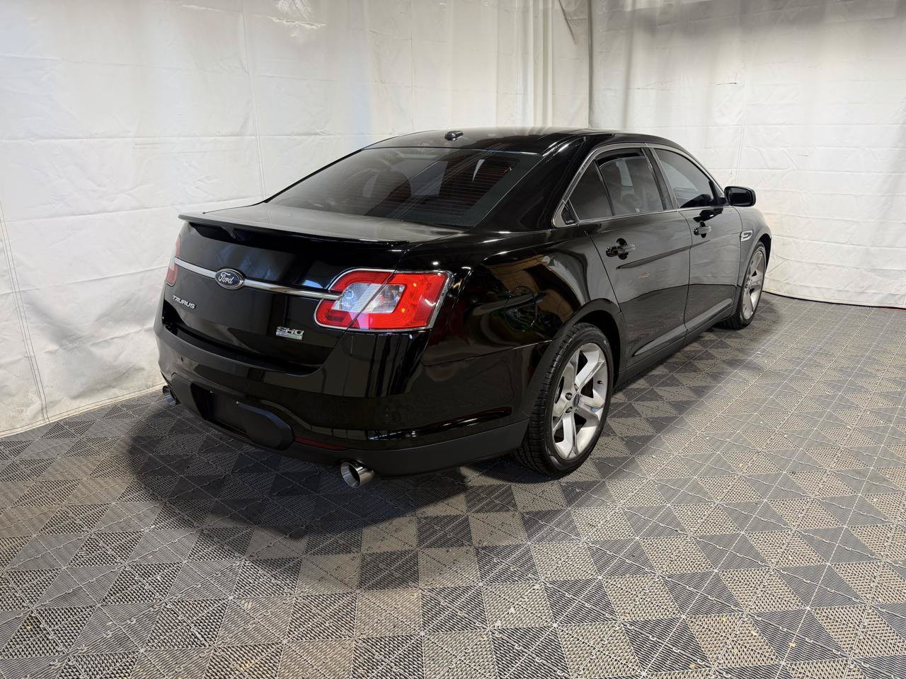 Used 2012 Ford Taurus SHO AWD/4WD image 5
