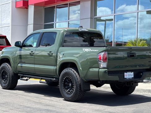 Used 2021 Toyota Tacoma TRD Sport w/ Technology Package RWD image 7