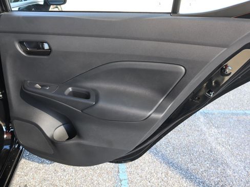 Used 2025 Nissan Versa S w/ Trunk Package image 27