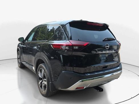 Used 2023 Nissan Rogue Platinum FWD image 8