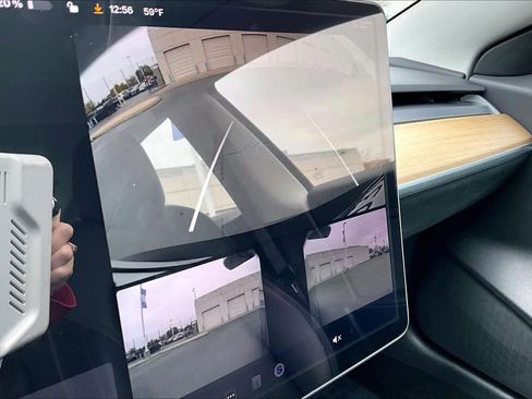 Used 2020 Tesla Model 3 Standard Range Plus image 23