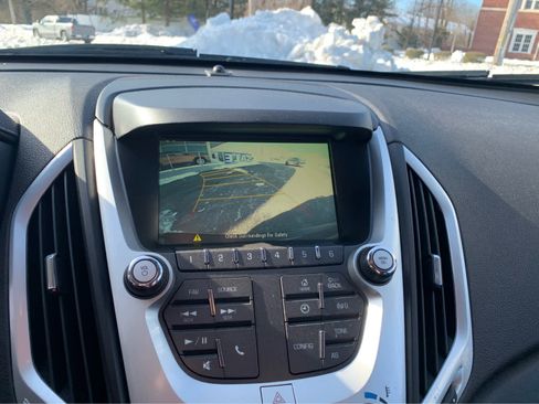 Used 2017 GMC Terrain SLT image 17