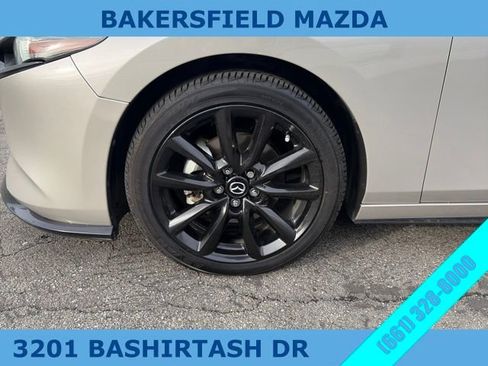 Used 2022 MAZDA MAZDA3 s image 25
