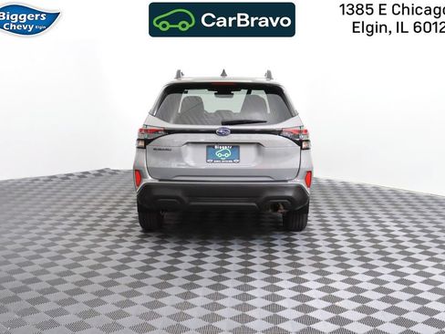 Used 2025 Subaru Forester Premium AWD/4WD image 7