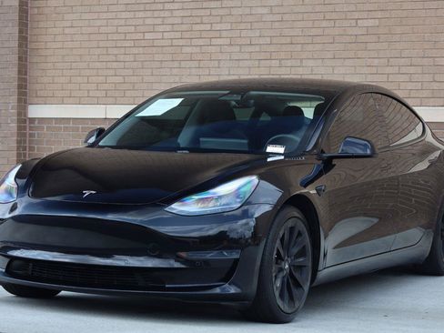 Used 2021 Tesla Model 3 Standard Range Plus RWD image 5