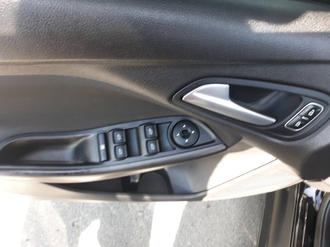 Used 2018 Ford Focus SEL FWD image 18