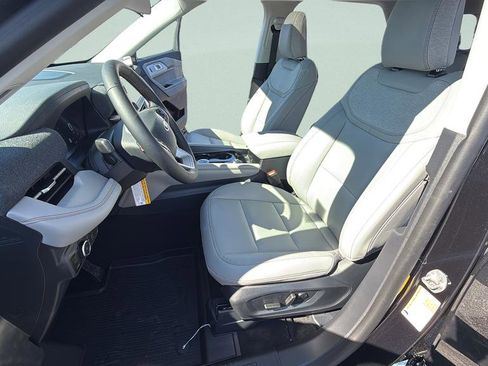 New 2026 Ford Explorer Active AWD/4WD image 33