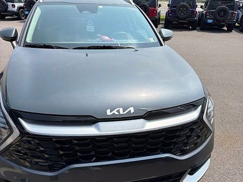 Used 2025 Kia Sportage EX AWD/4WD image 5