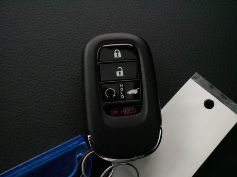Certified 2026 Honda Pilot Black Edition image 32