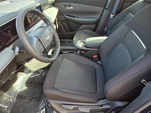 New 2026 Nissan Leaf image 5