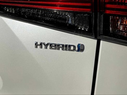 Used 2022 Toyota Highlander Limited image 11