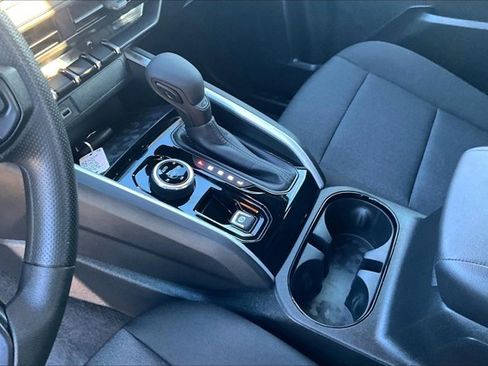 Used 2024 Chevrolet Colorado Trail Boss w/ Safety Package image 17