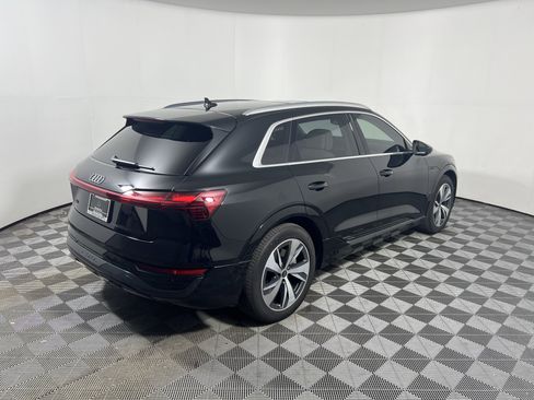 Used 2024 Audi Q8 e-tron Premium Plus AWD/4WD image 5