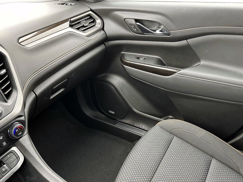 Certified 2023 GMC Acadia AT4 w/ LPO, 'HIT The Road' Package image 29