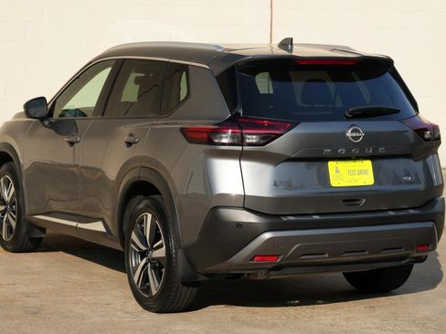 Used 2022 Nissan Rogue SL FWD image 46