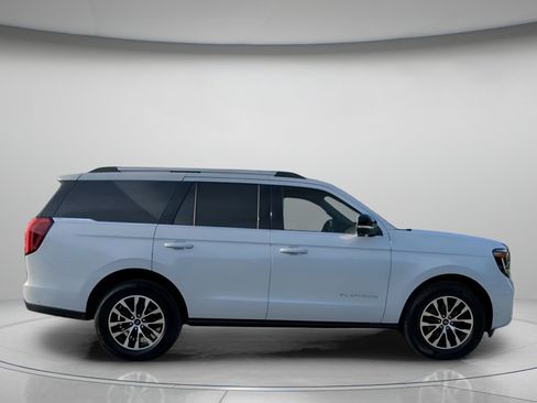 Certified 2025 Ford Expedition Platinum AWD/4WD image 32
