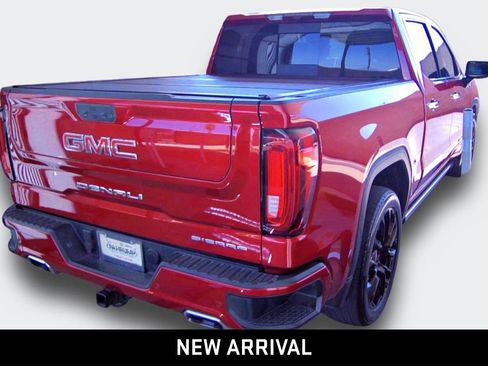 Used 2023 GMC Sierra 1500 Denali AWD/4WD image 2