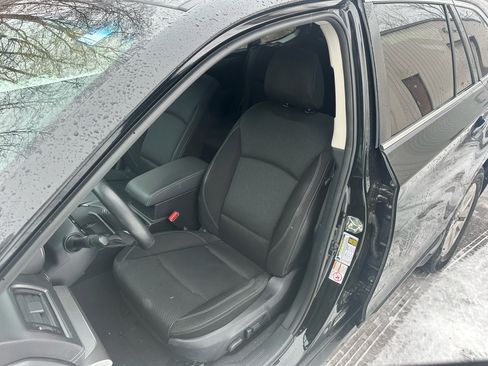 Used 2018 Subaru Outback 2.5i Premium image 10